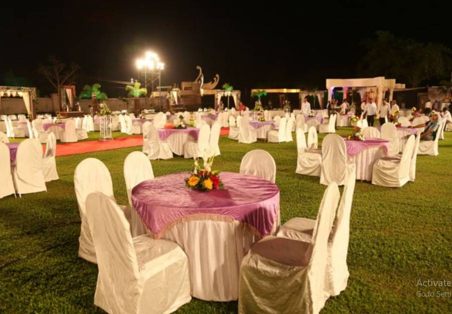 Multi-cuisine restaurant dining experience at UK's Resort